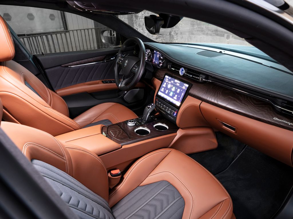 Maserati Quattroporte