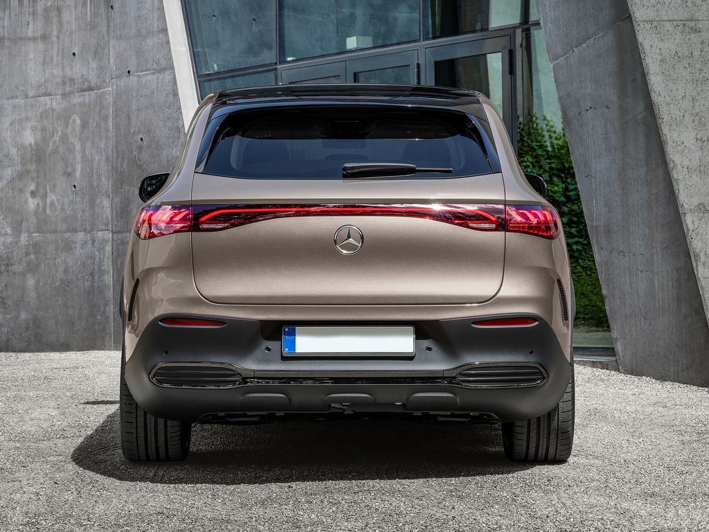 Mercedes-Benz EQE SUV