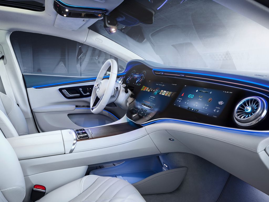 Mercedes-Benz EQS