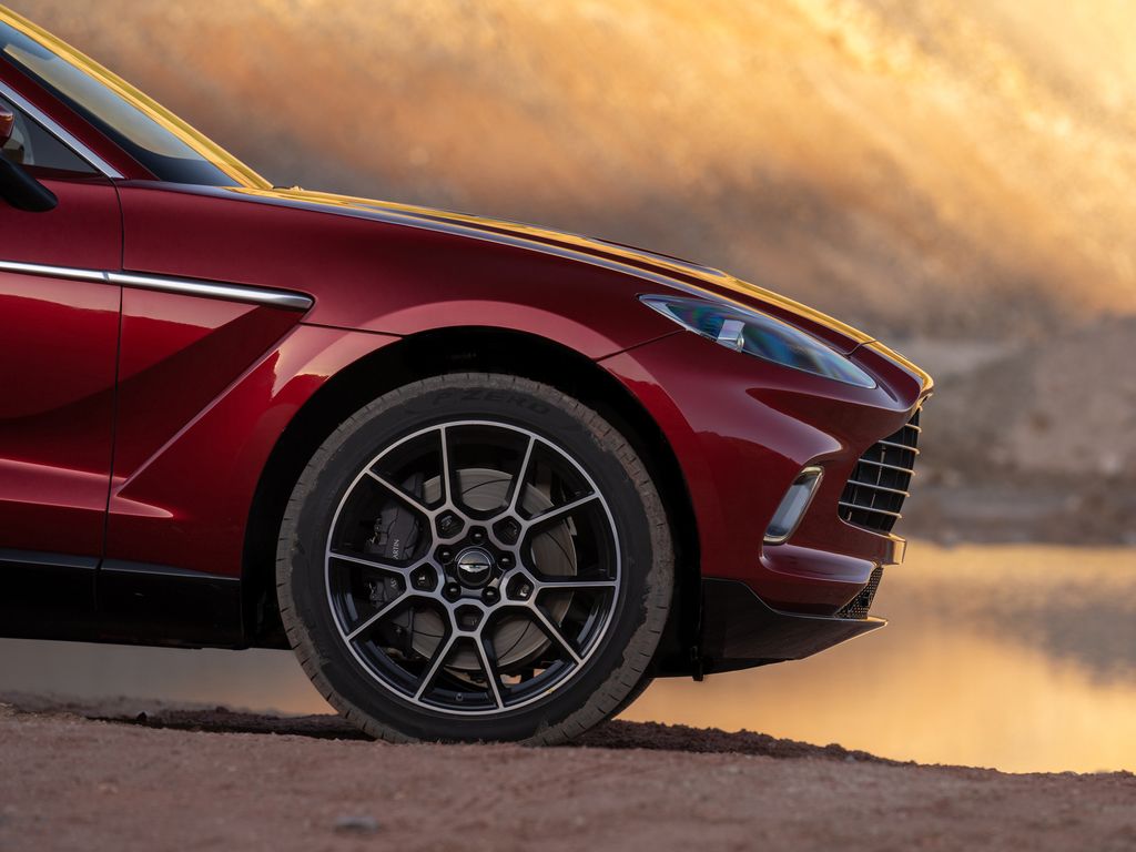 Aston Martin DBX