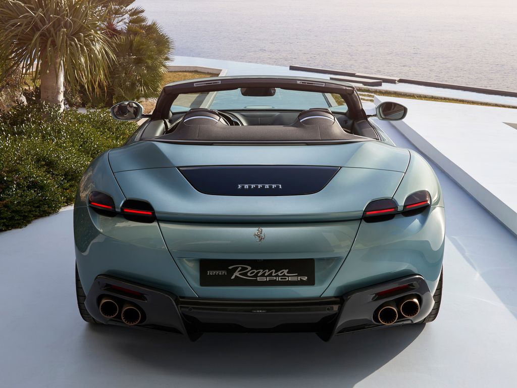 Ferrari Roma Spider