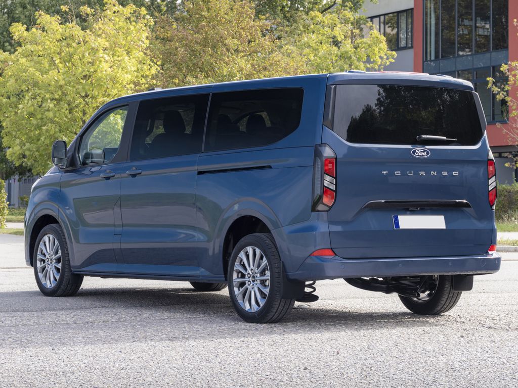 Ford Tourneo Custom Bus