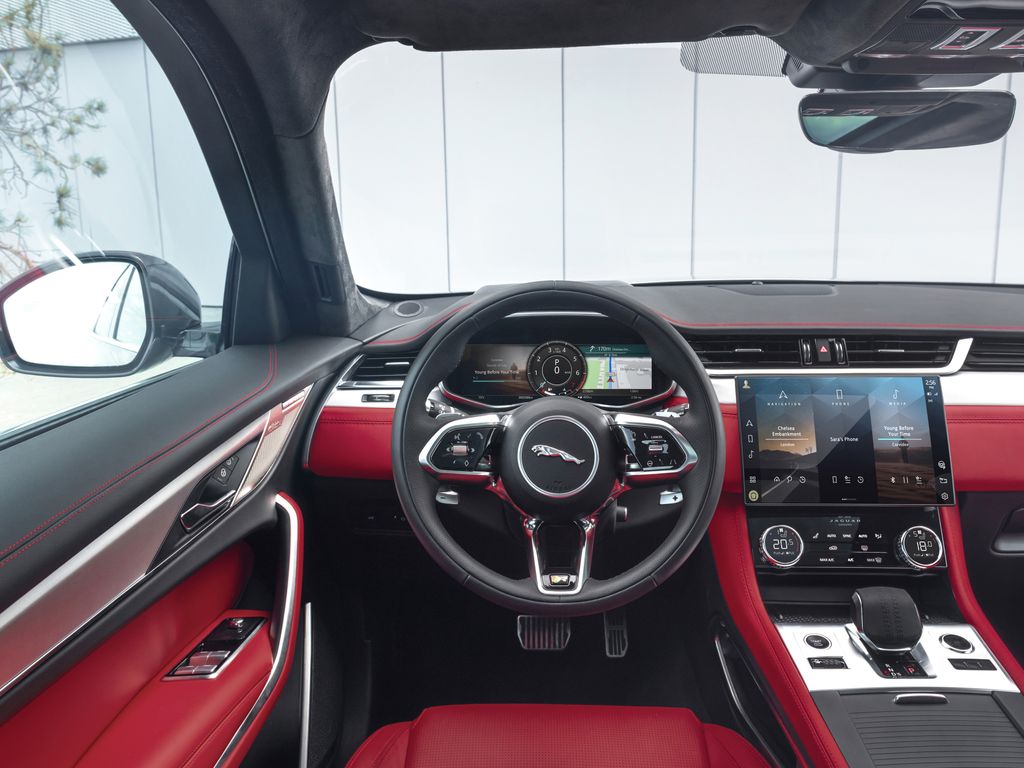 Jaguar F-Pace