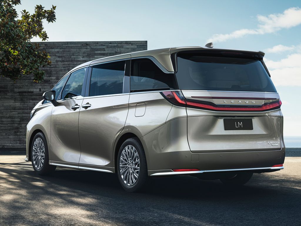 Lexus Neuer LM