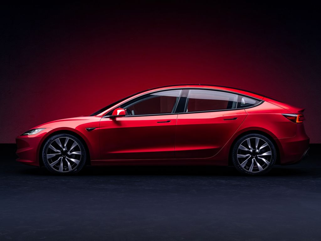 TESLA Model 3