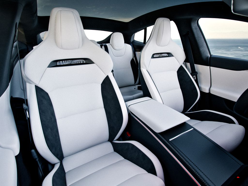 TESLA Neuer Model S