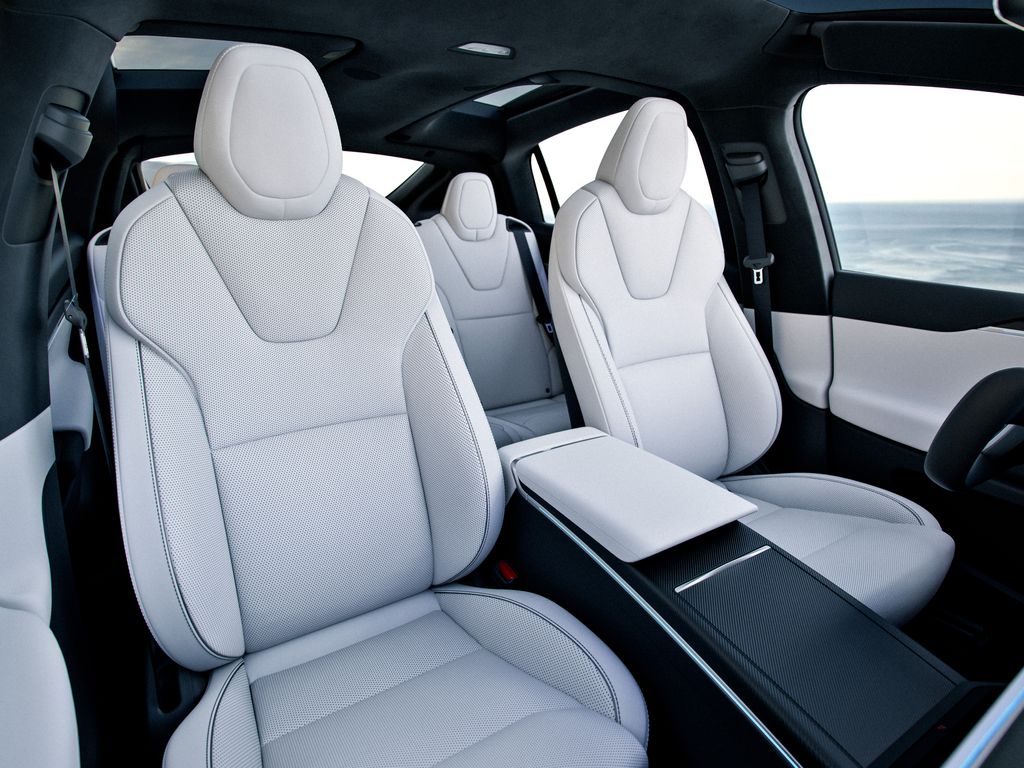 TESLA Neuer Model X