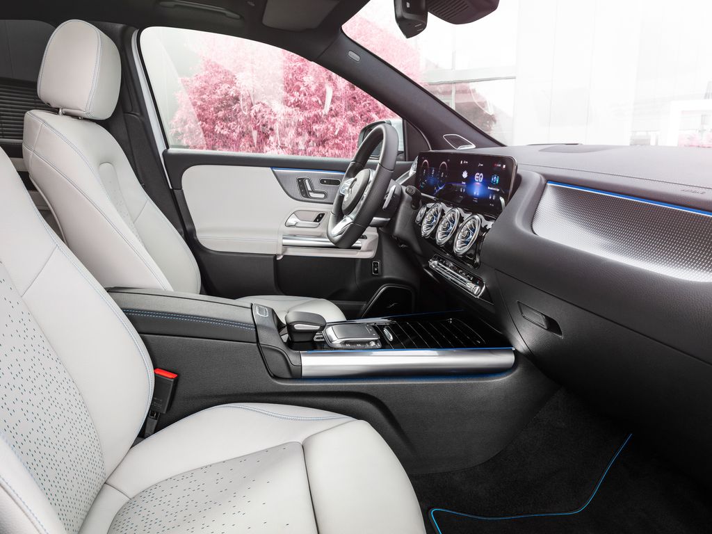 Mercedes-Benz EQA