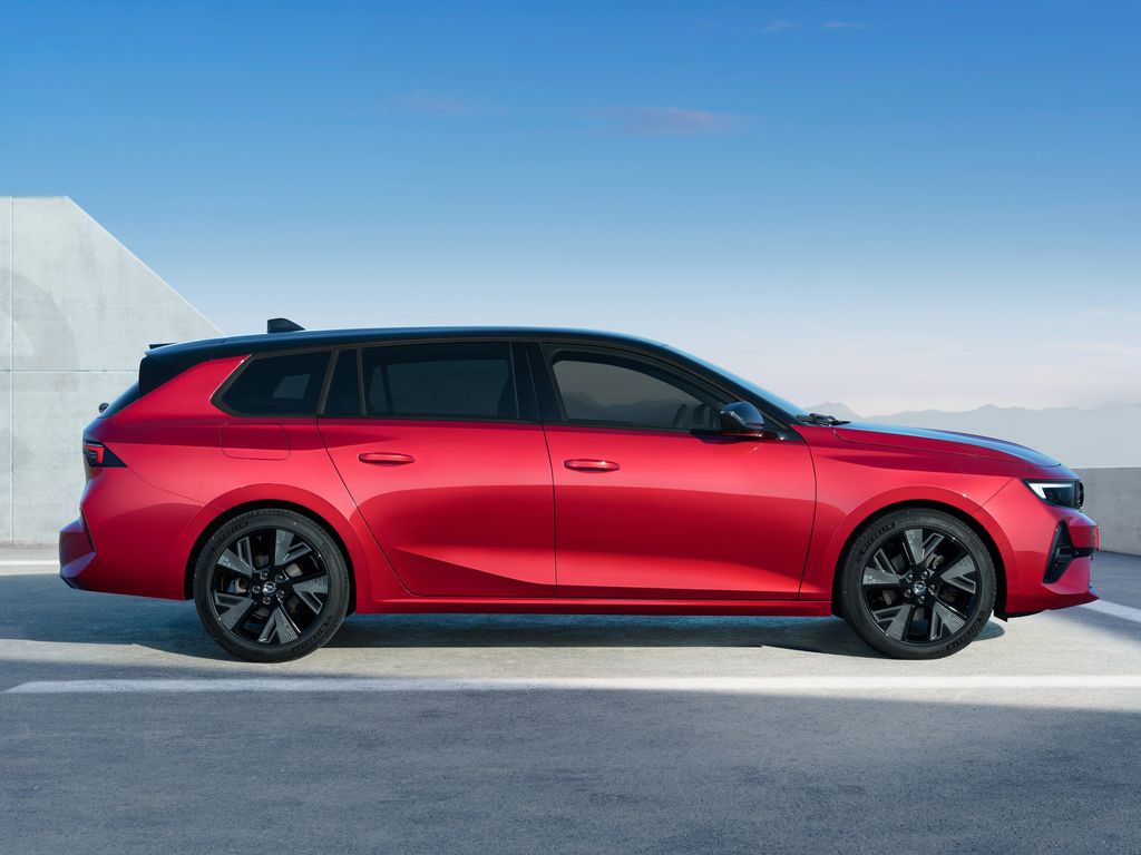 Opel Astra Sports Tourer Electric