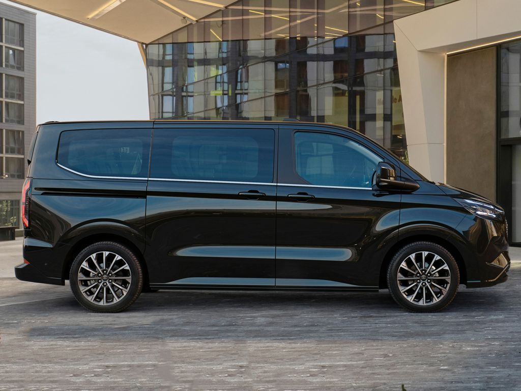 Ford E-Tourneo Custom 5 puertas