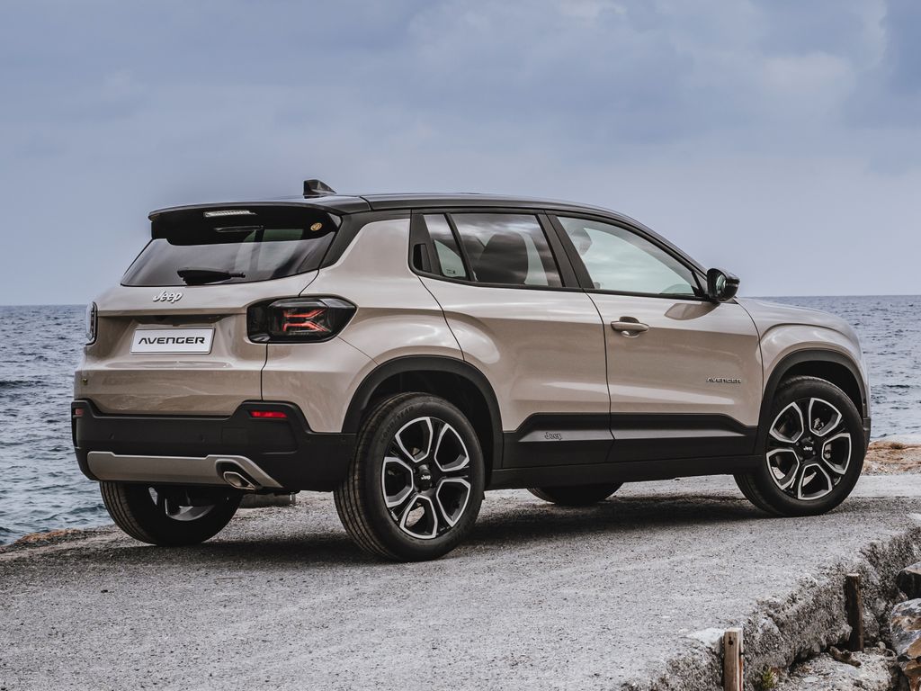 Jeep Nuevo Avenger e-Hybrid