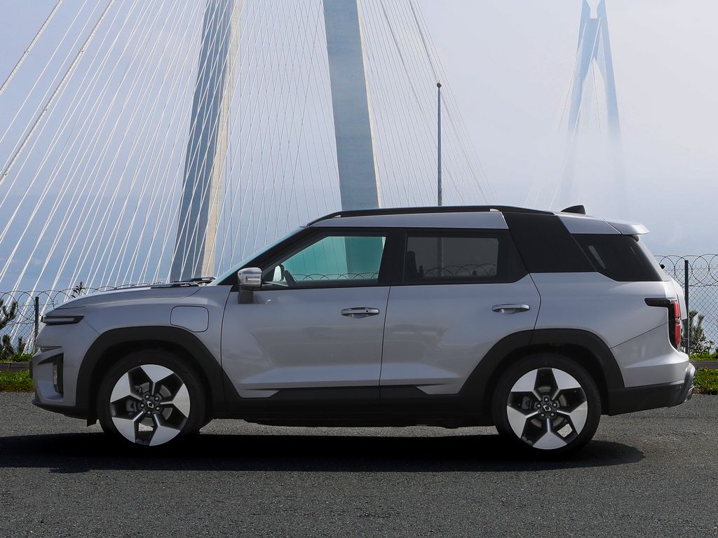 KGM Nuevo Torres EVX