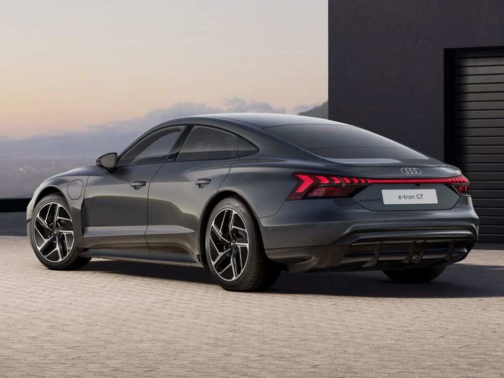 Audi Nouvelle e-tron GT quattro