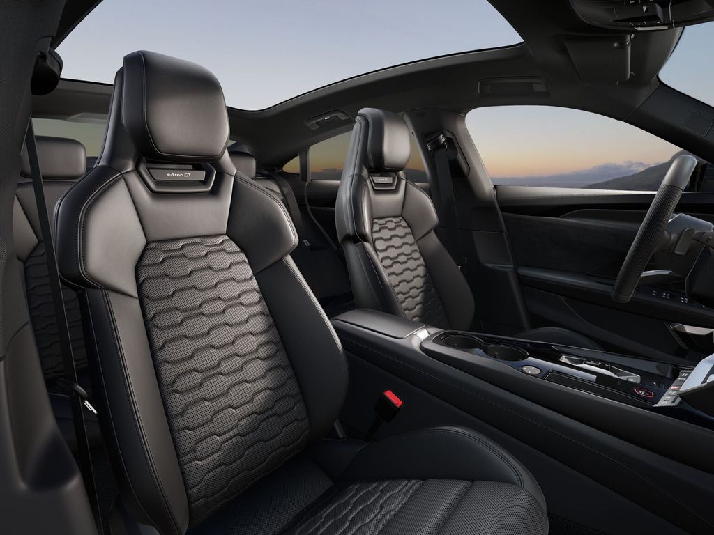 Audi Nouvelle e-tron GT quattro