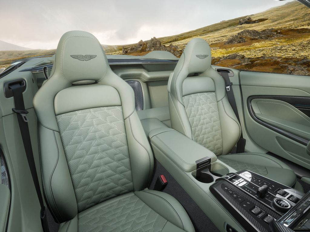 Aston Martin Vanquish Volante