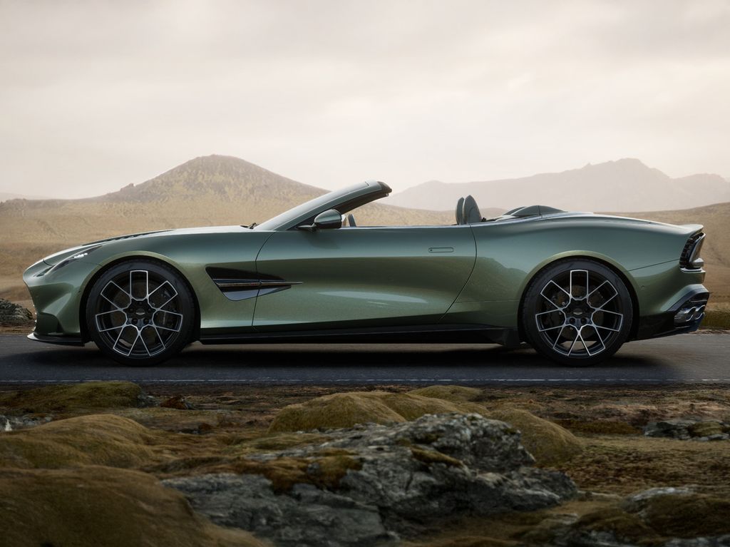 Aston Martin Vanquish Volante