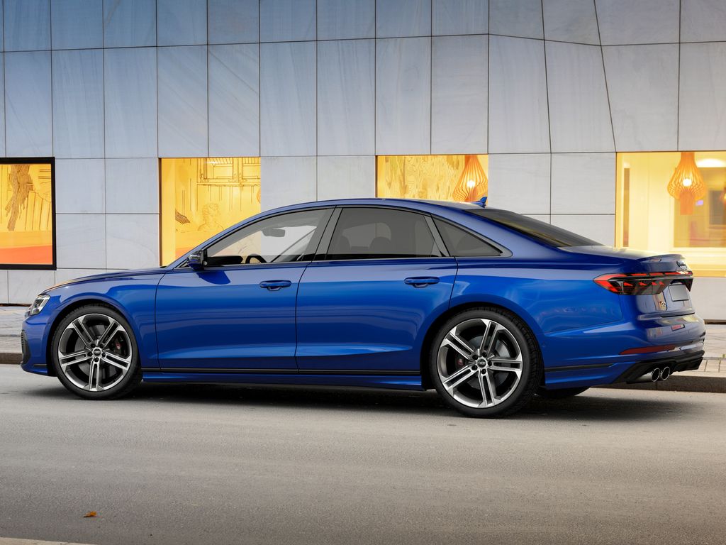 Audi S8