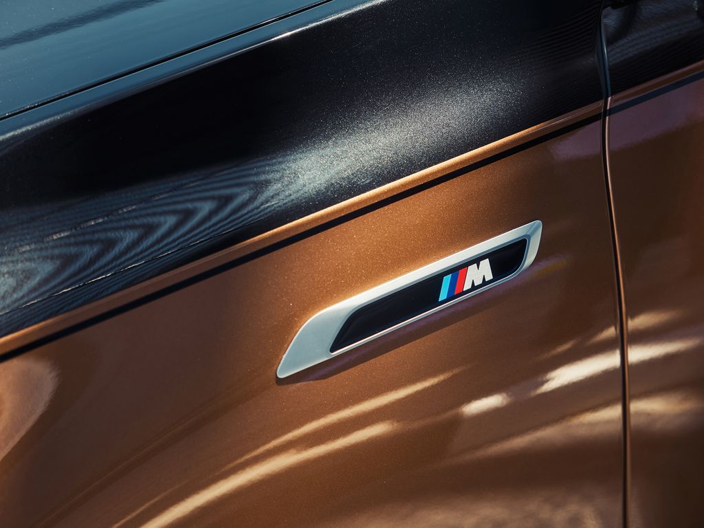 BMW i7 M
