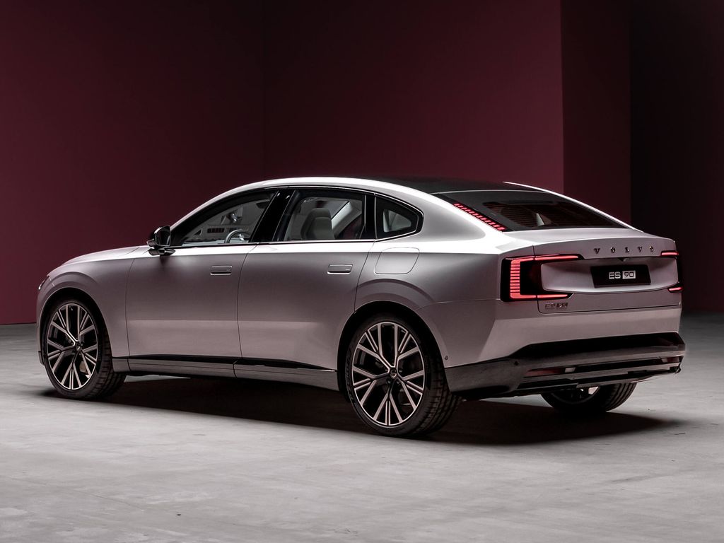 Volvo ES90