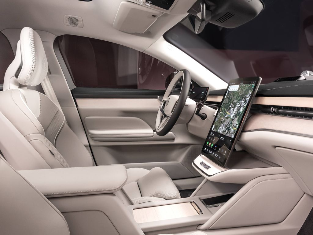 Volvo ES90