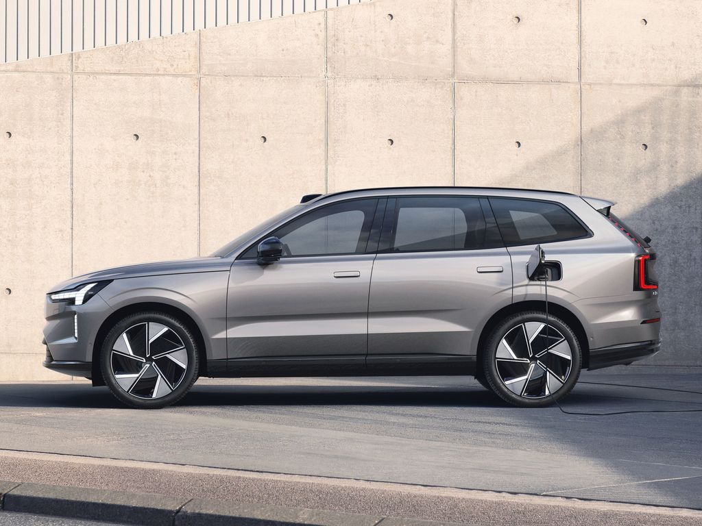 Volvo EX90