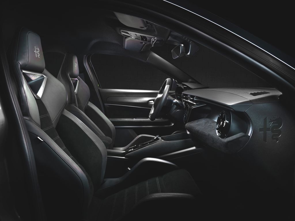 Alfa Romeo Nouvelle Junior Ibrida
