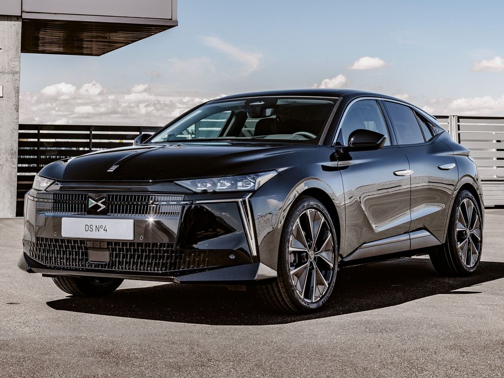 DS N°4 E-Tense