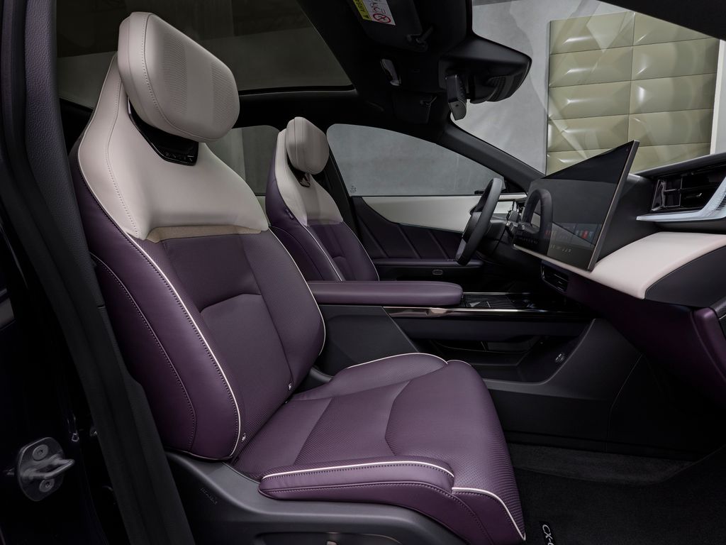 Mazda Nouvelle CX-6e