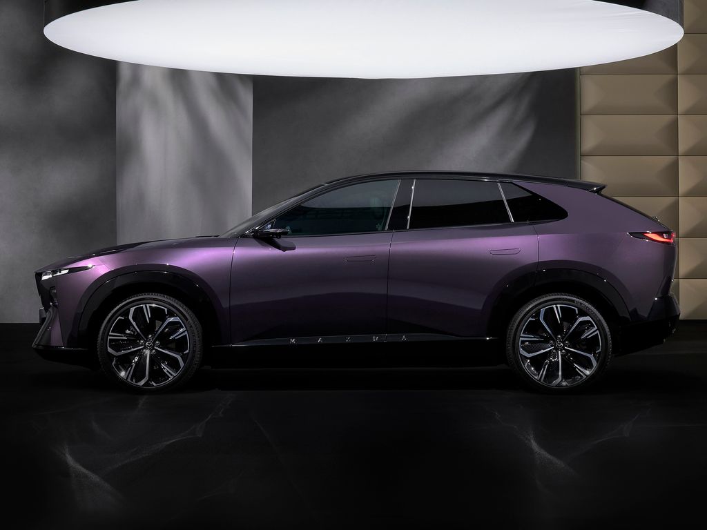 Mazda Nouvelle CX-6e