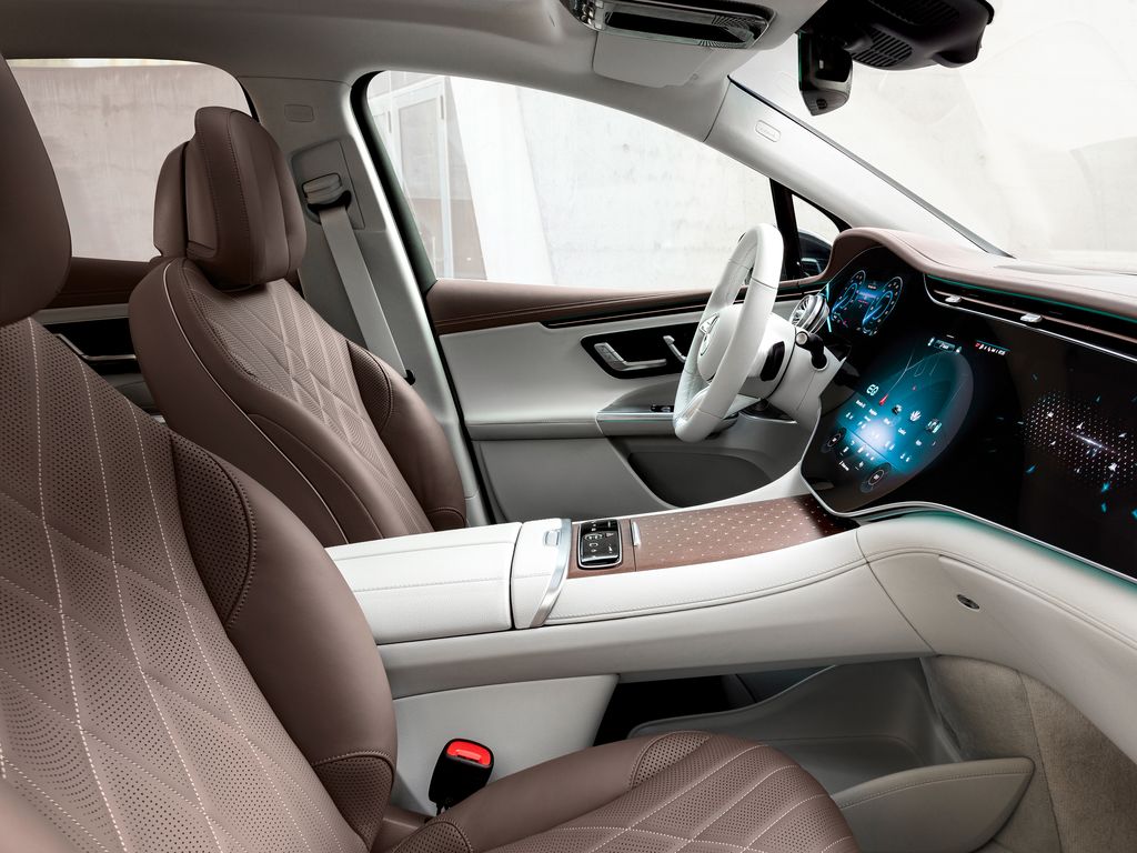 Mercedes-Benz EQE SUV