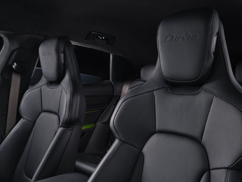 Porsche Taycan Cross Turismo