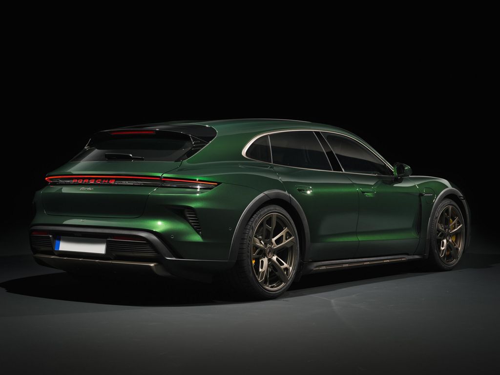 Porsche Taycan Cross Turismo