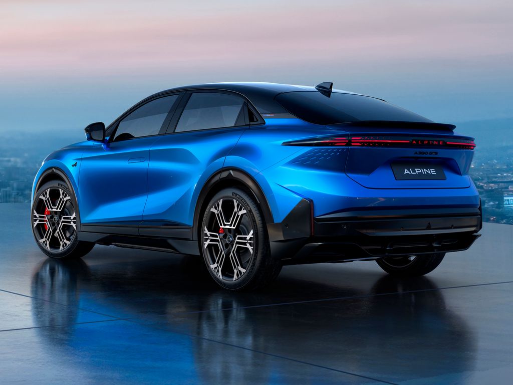 Alpine A390