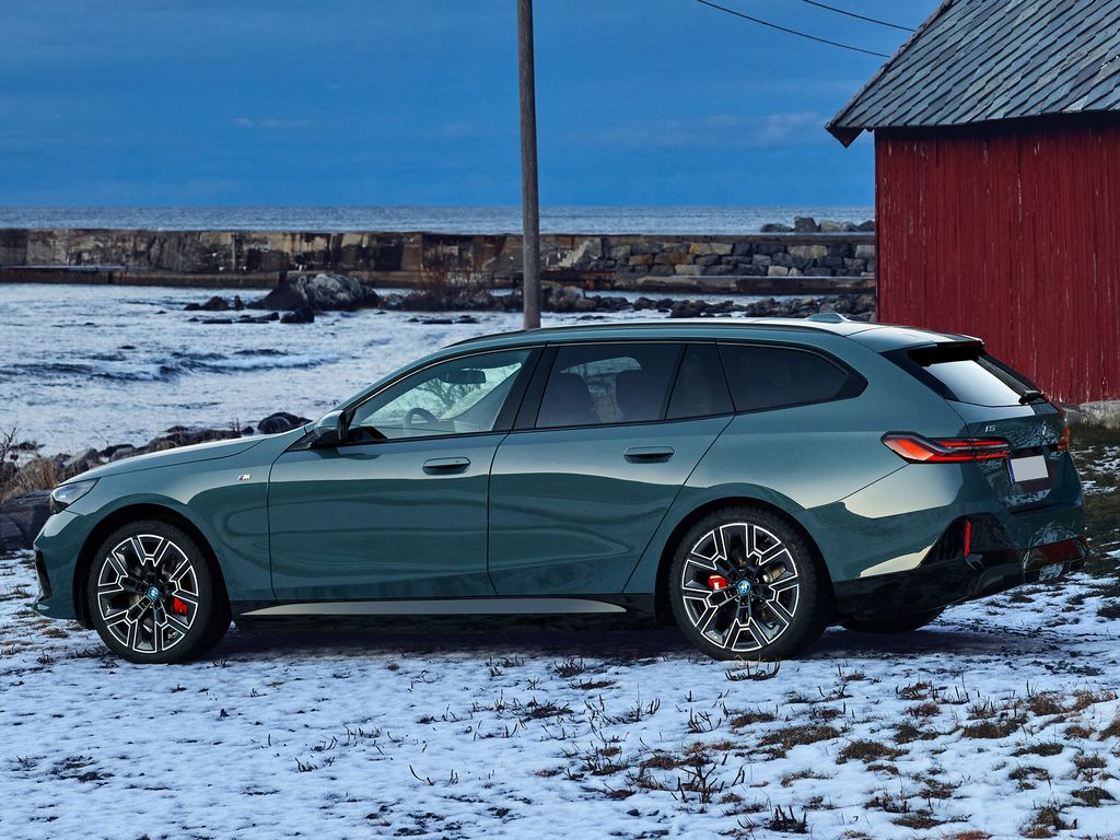 BMW i5 Touring