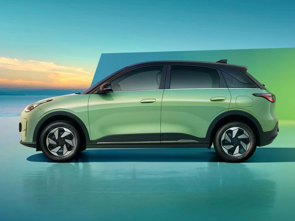 Geely E2