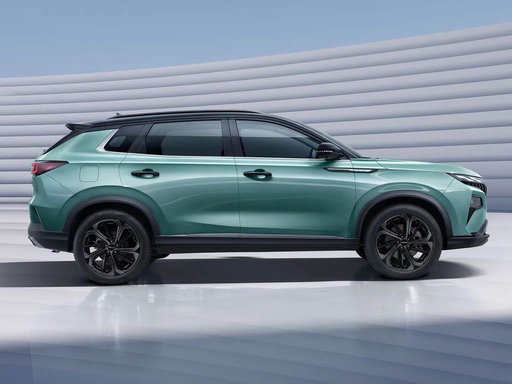 Dongfeng Huge