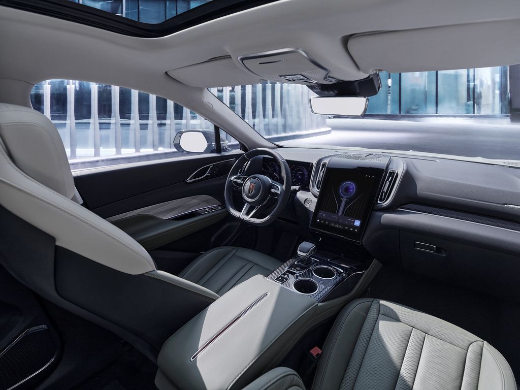 Hongqi HS3