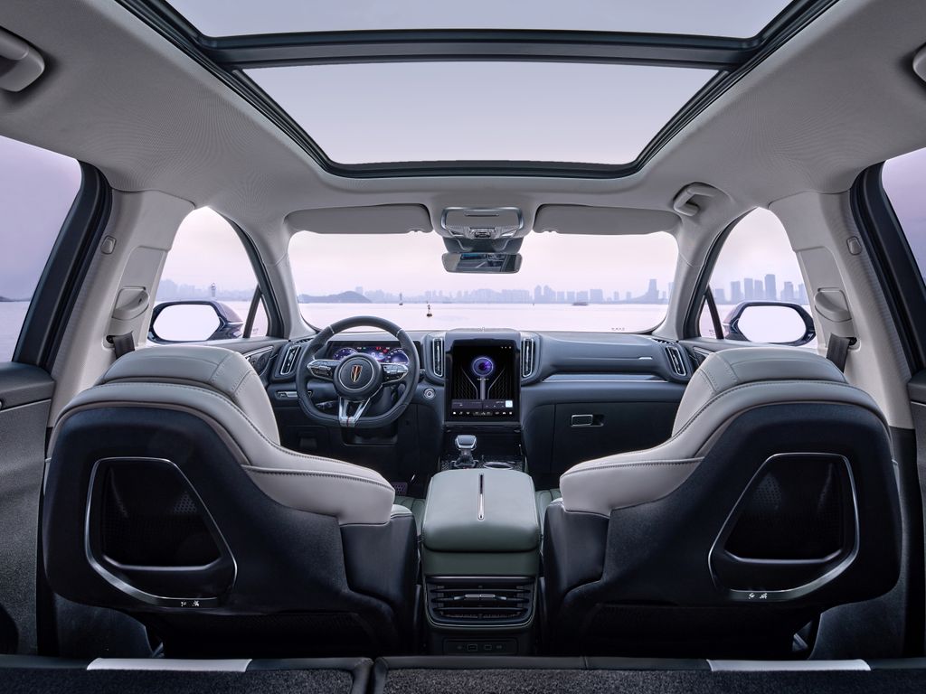 Hongqi HS3