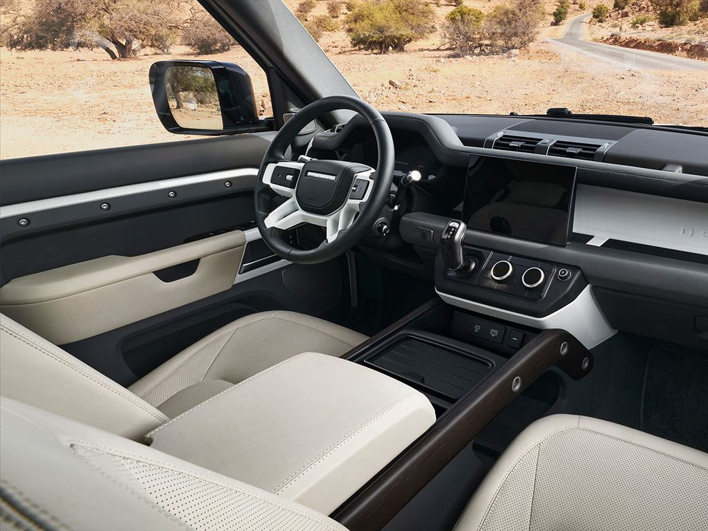 Land Rover Defender 130