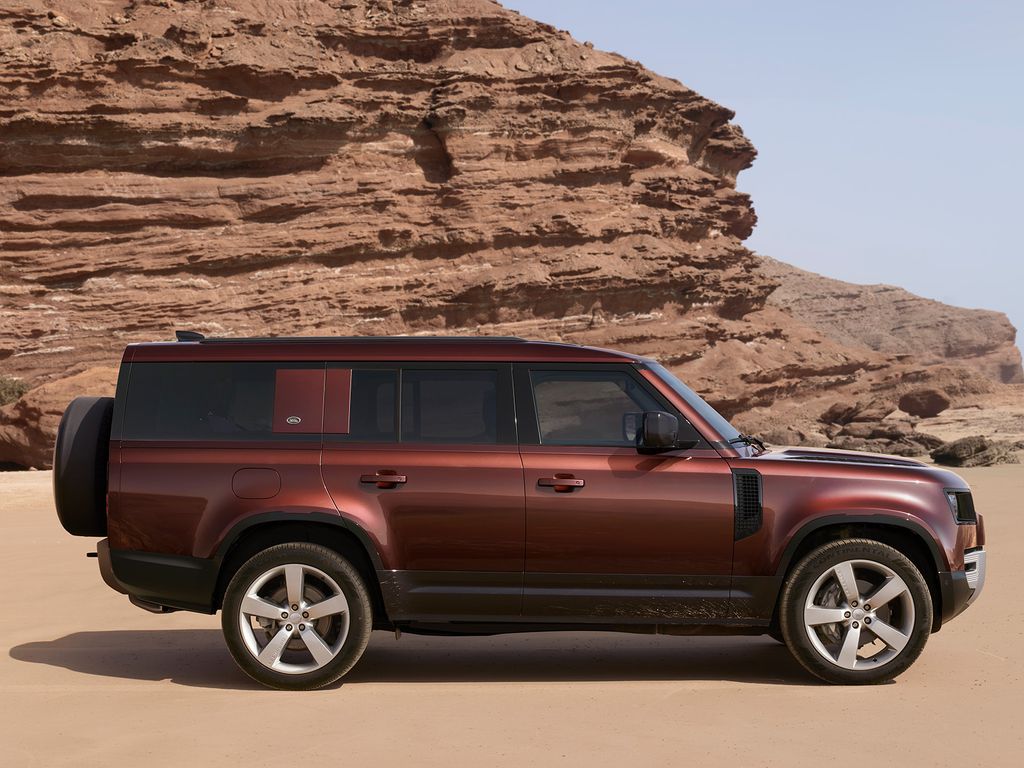 Land Rover Defender 130