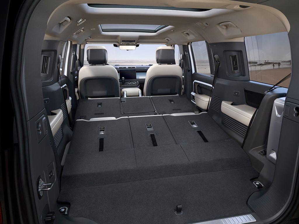 Land Rover Defender 130