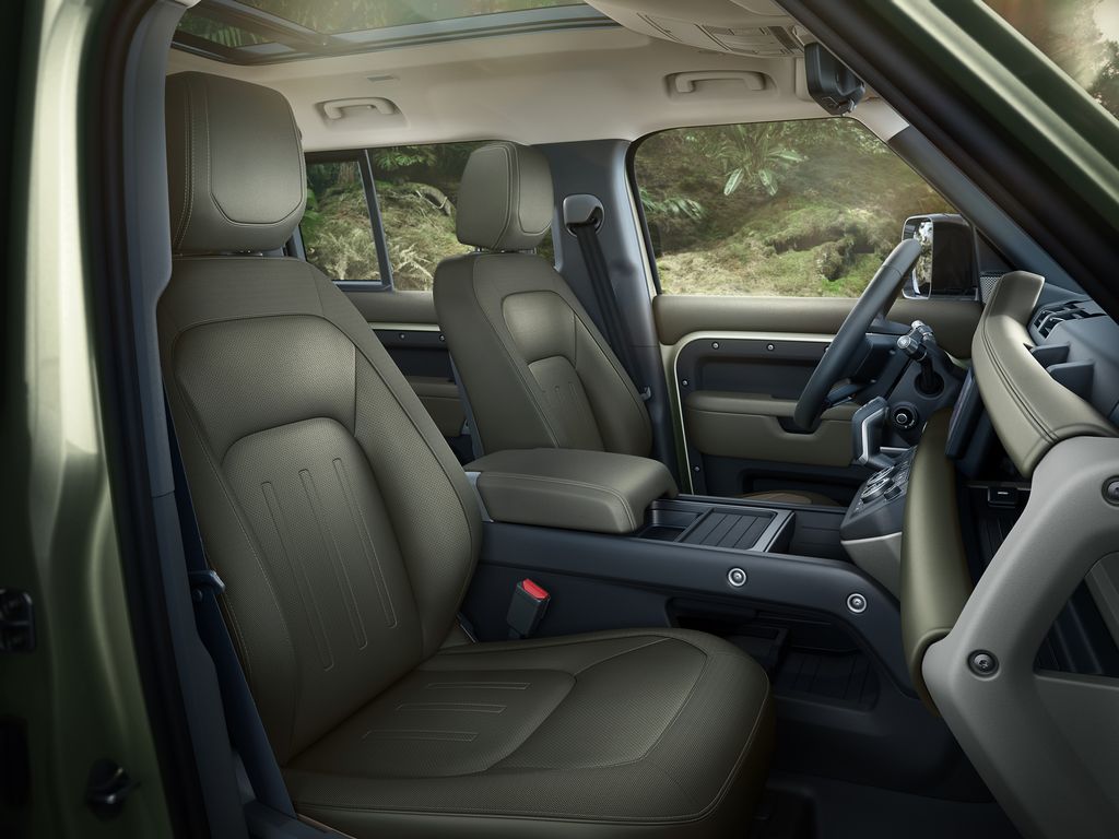 Land Rover Defender 110