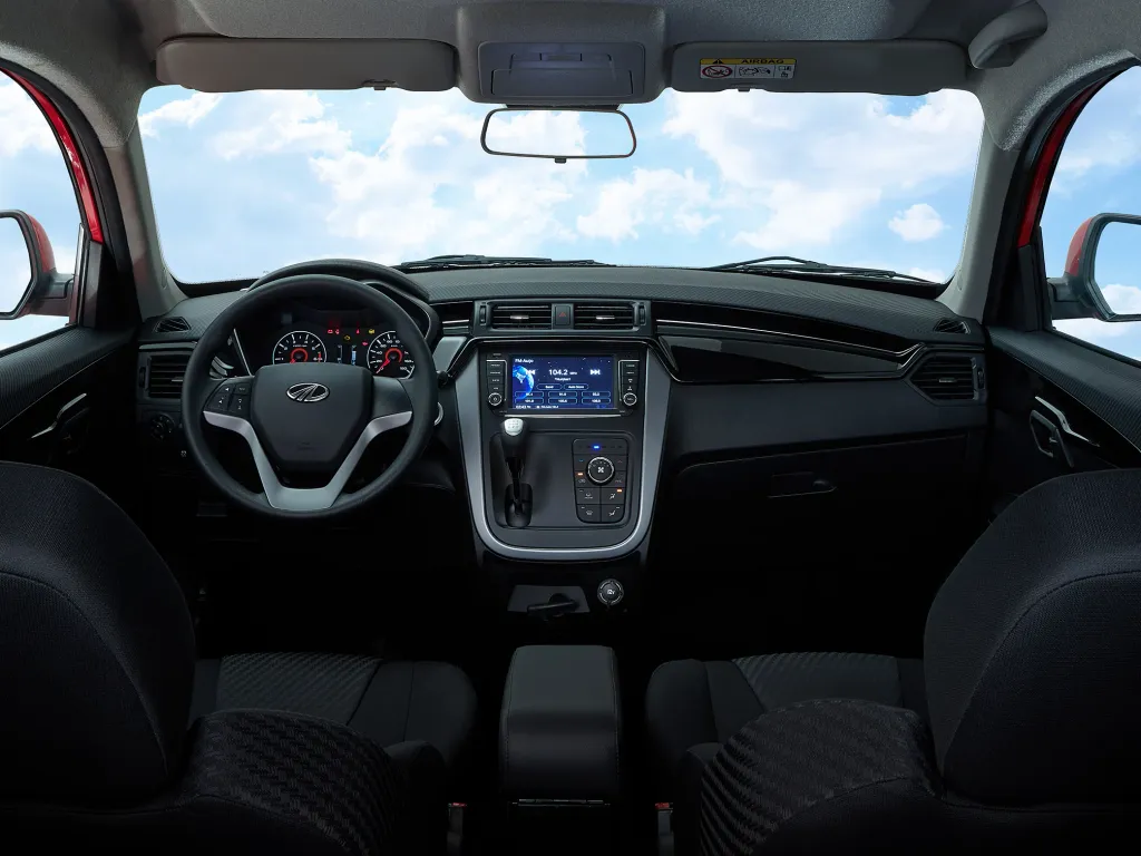 Mahindra Nuova KUV100 NXT