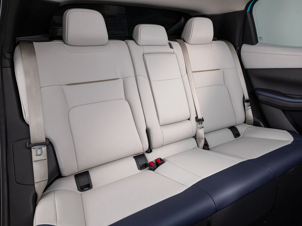 Nissan Nuova Leaf
