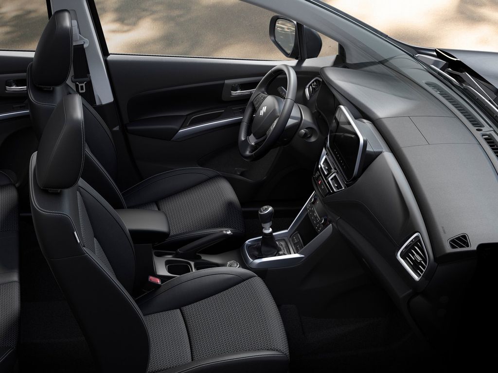 Suzuki S-Cross Hybrid