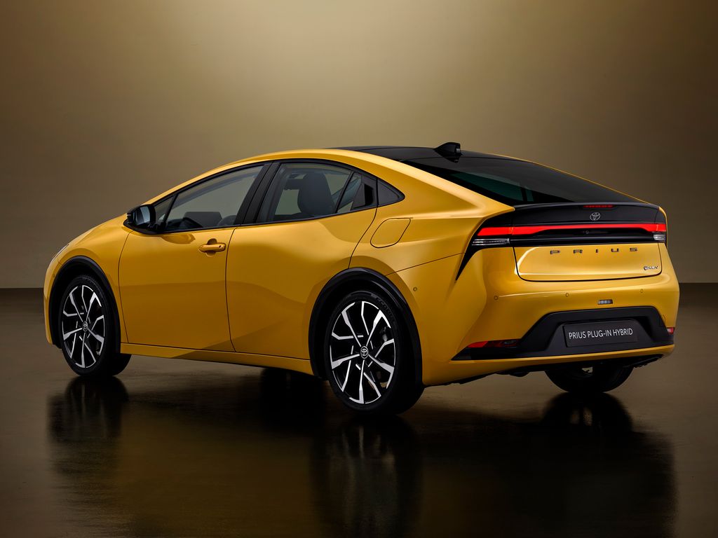 Toyota Nuova Prius Plug-in