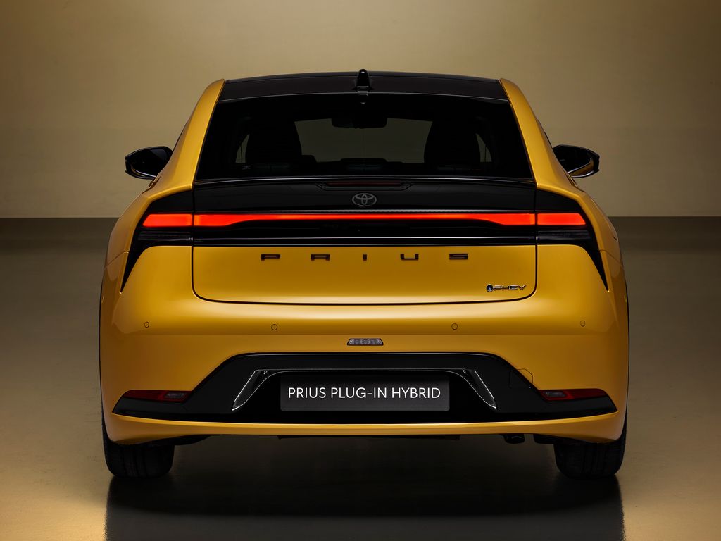 Toyota Nuova Prius Plug-in