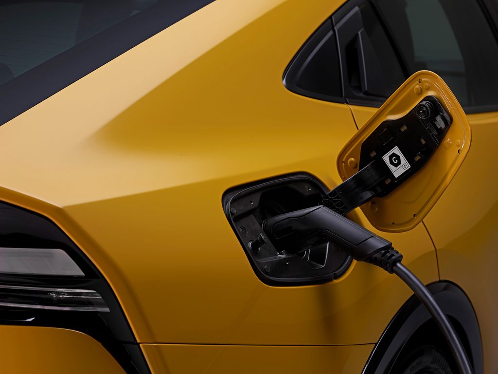 Toyota Nuova Prius Plug-in