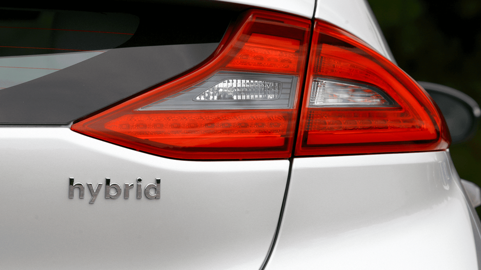 La guía definitiva para comprar tu coche híbrido ideal