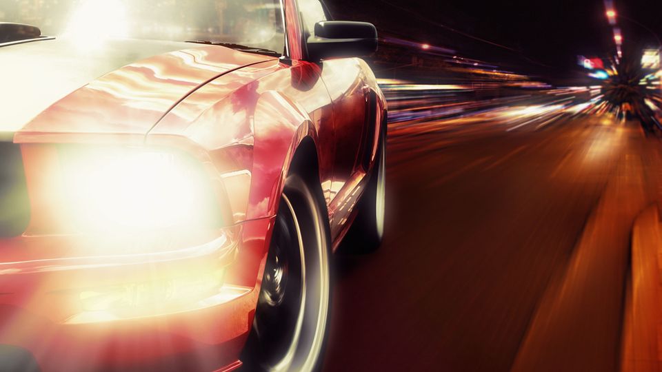 Coches deportivos de lujo: ventajas y desventajas